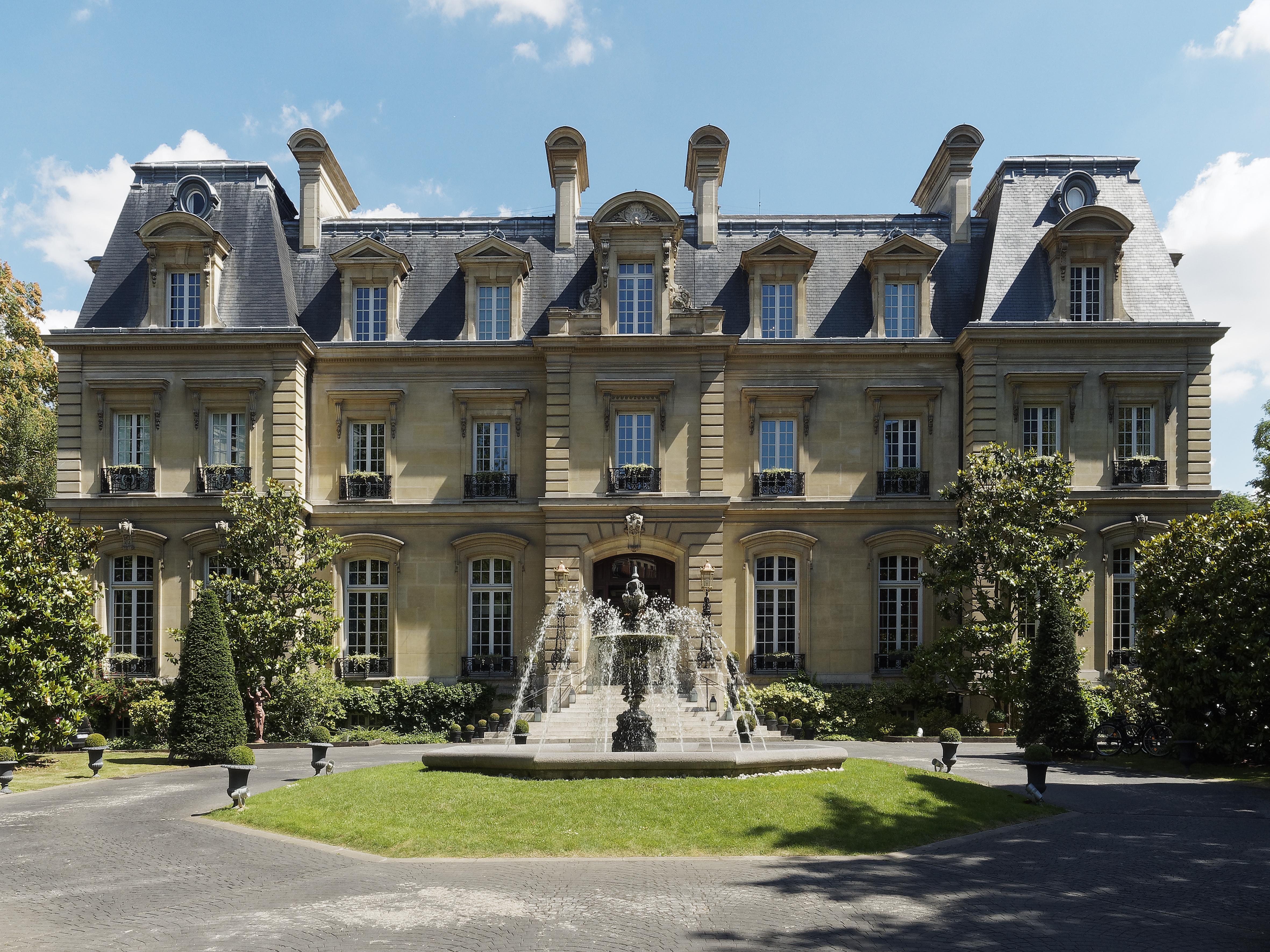 Saint James Paris Luaran gambar