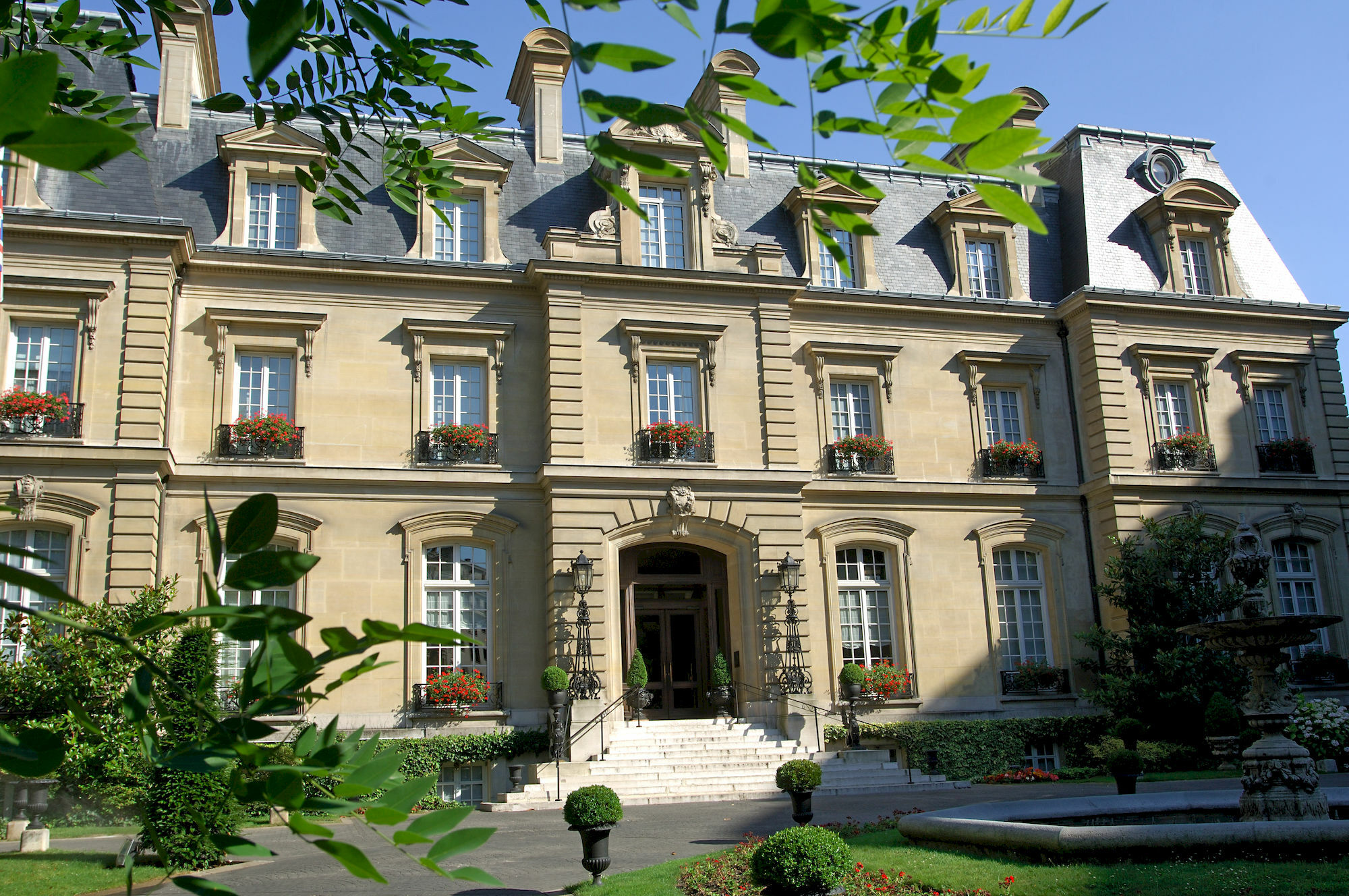 Saint James Paris Luaran gambar