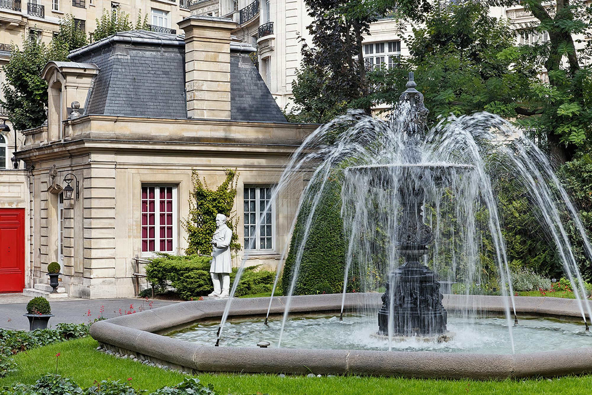 Saint James Paris Luaran gambar